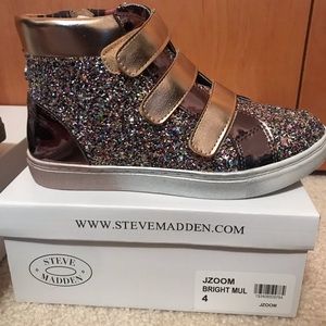 Girls Steve Madden size 4